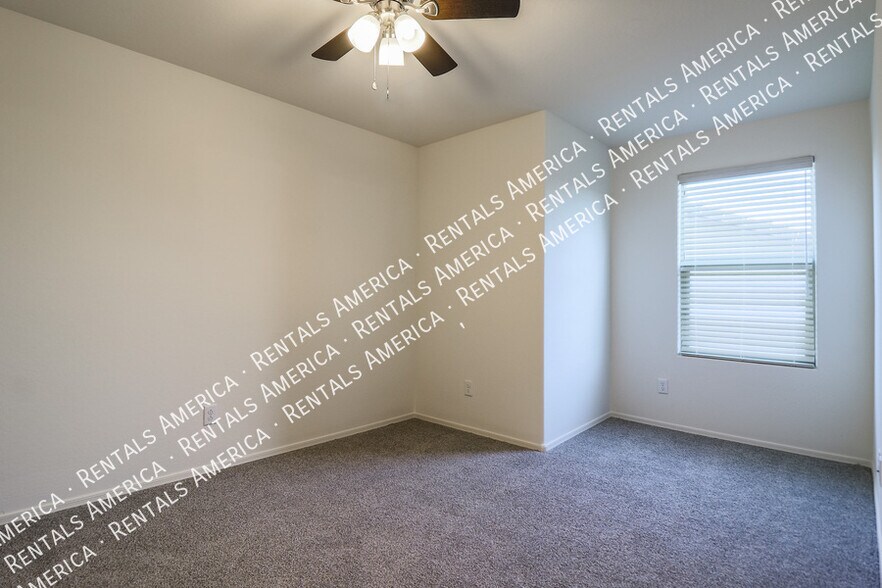 Building Photo - 16267 W La Ventilla Way