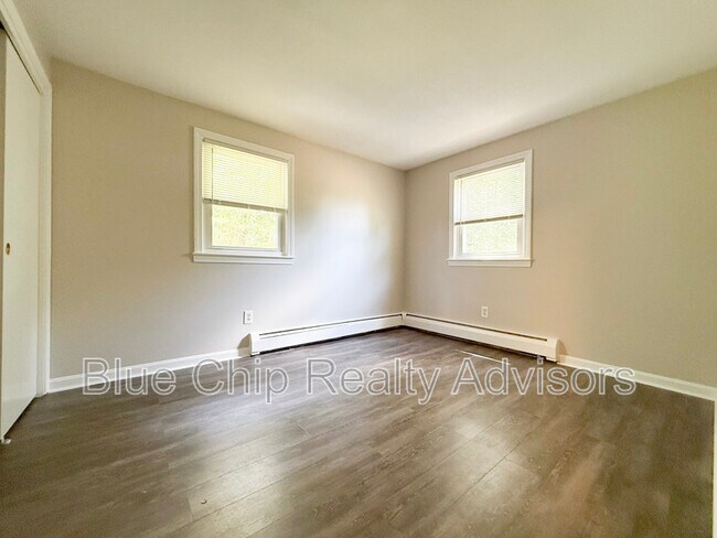 Building Photo - 7 Meisner Cir