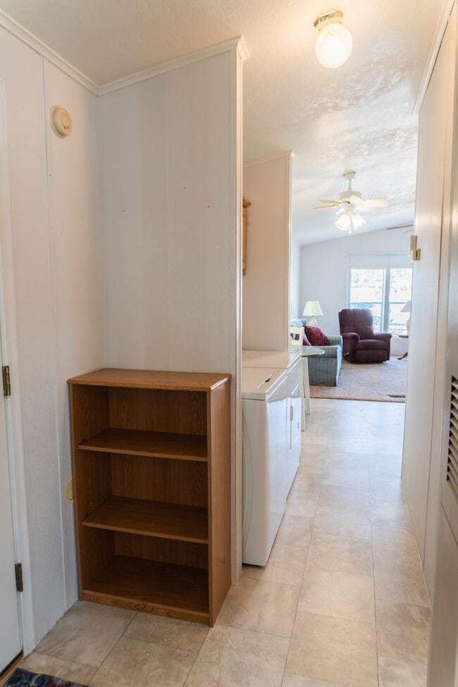 Building Photo - Cozy & Bright Manufactured Home in Fortuna...