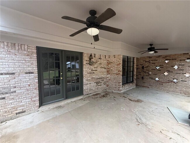 Building Photo - 2333 Burgett Rd