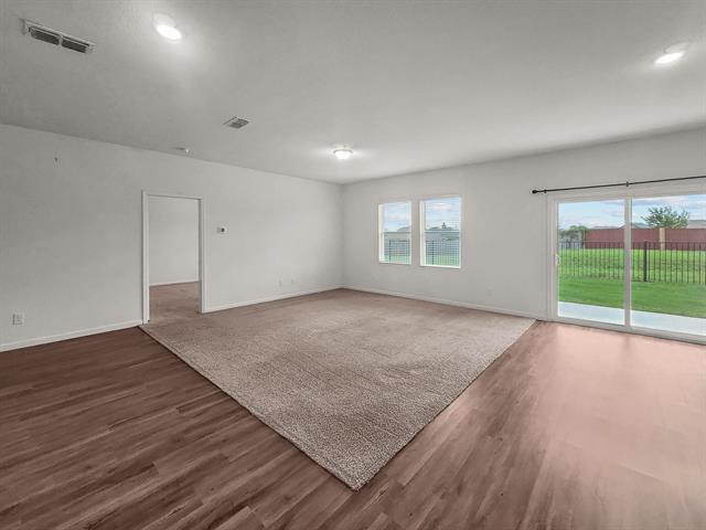 Building Photo - 1820 Wolf Run