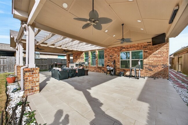 Building Photo - 11022 Honeysuckle Haven Dr