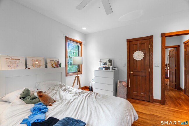 Building Photo - 623 Whitney Ave