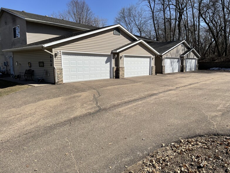 Building Photo - 3564 E Meadows Pl