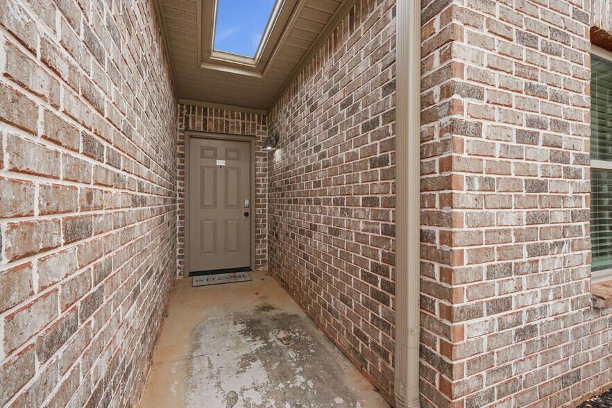 Building Photo - 29789 Hardiman Rd