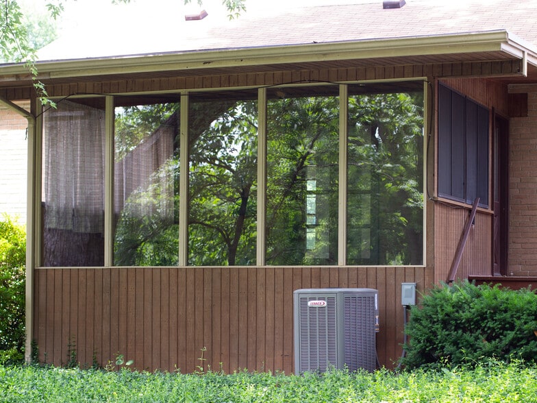 Building Photo - 340 Calvert Ave