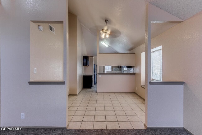 Building Photo - 4517 Loma De Cobre Dr