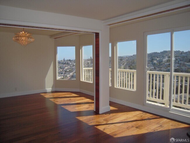 Primary Photo - 168 Museum Way