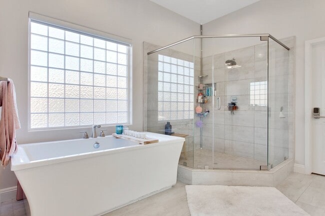 Building Photo - Coming Soon! Stunning 5 Bedroom / 3 Bathroom w/ Pool & Spa in Rosedale - Masterpiece Estates