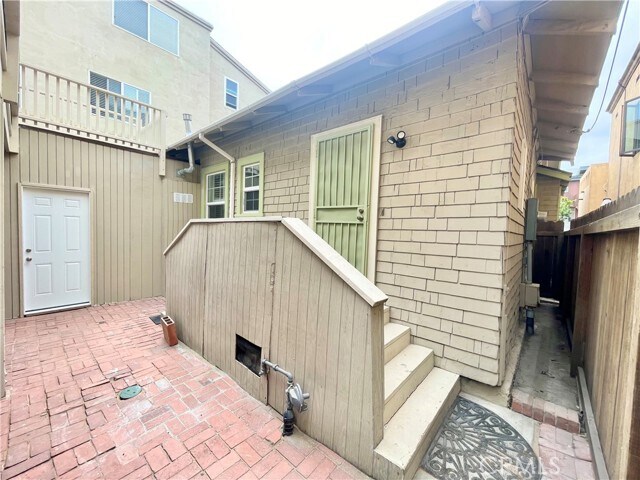 Building Photo - 25 9th St