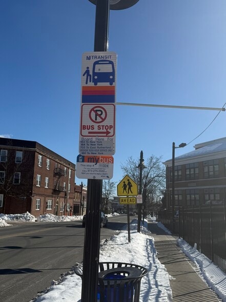 NY Bus Stop - 67 Humboldt St