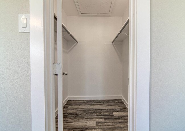 Building Photo - 1205 Gregory Ln