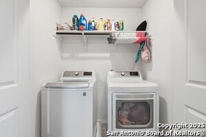 Building Photo - 13942 Bull Cv