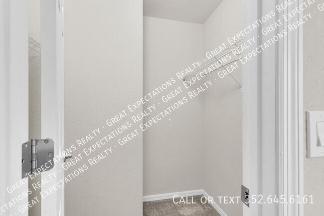Building Photo - 11302 SW 62nd Cir