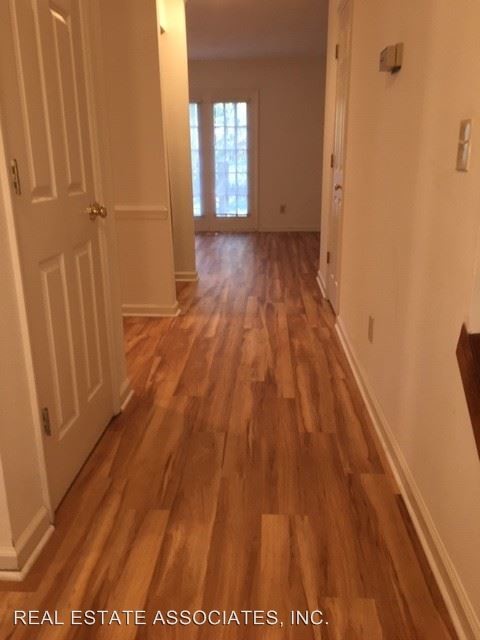 Building Photo - 2 br, 2.5 bath House - 3309 Coachman's Way