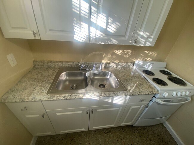 Building Photo - 2723-2723 Georgia Ave