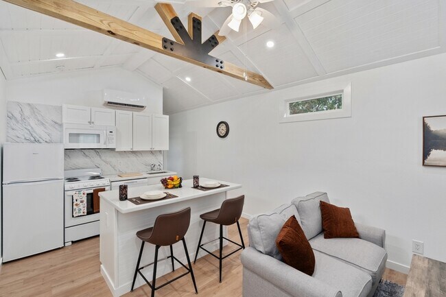 Building Photo - 720 Pritchett Ln