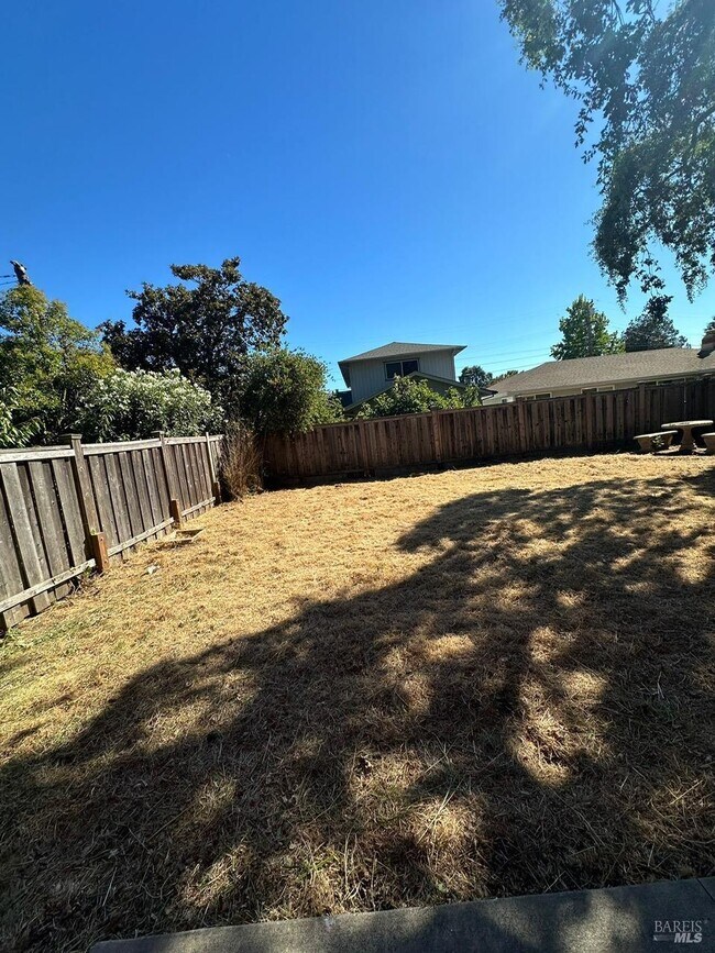 Building Photo - 334 Ridgway Ave