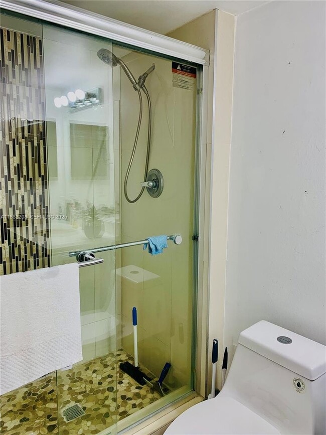 Building Photo - 20500 W Country Club Dr