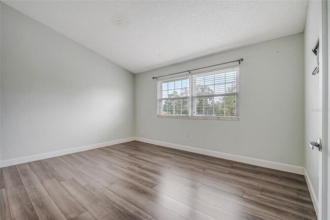 Building Photo - 1025 Wentworth Ct