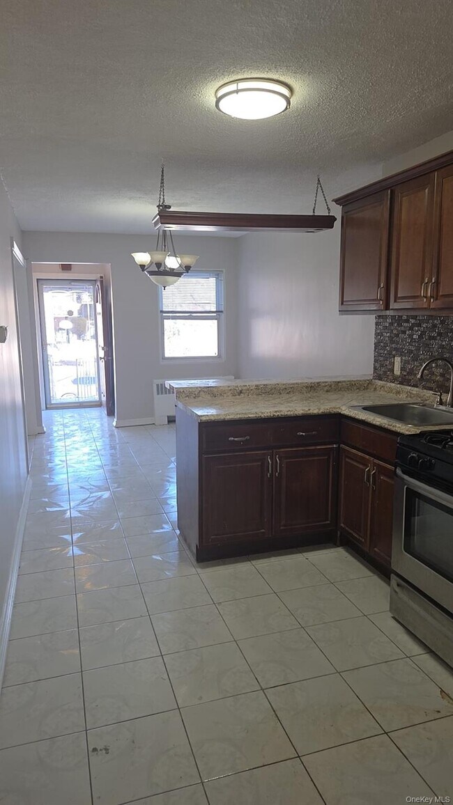 Building Photo - 1628 Allerton Ave