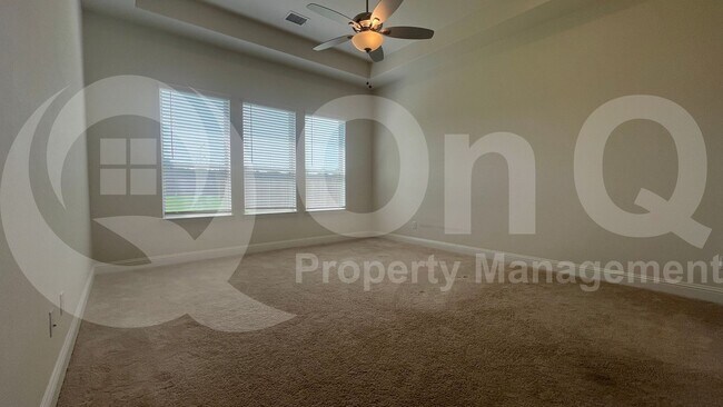 Building Photo - 333 ELK Dr