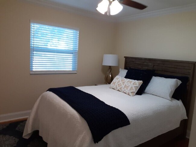Building Photo - Fully Furnished 1BD 1BA