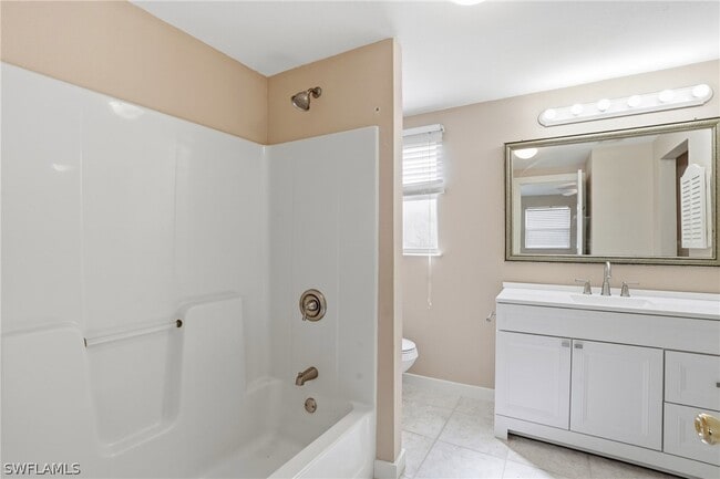 Building Photo - 530 92nd Ave N