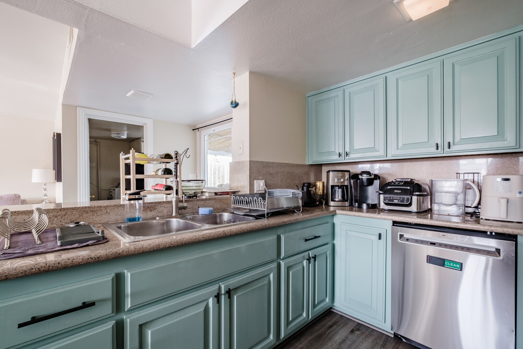 Building Photo - 5521 27th Ave