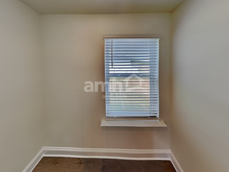 Building Photo - 6043 Rosemore Ln