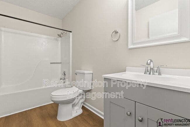 Building Photo - 208 Grayson Ct