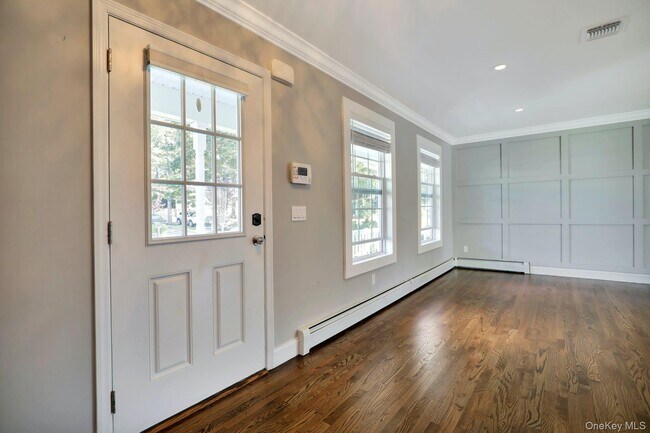Building Photo - 32 Delamere St