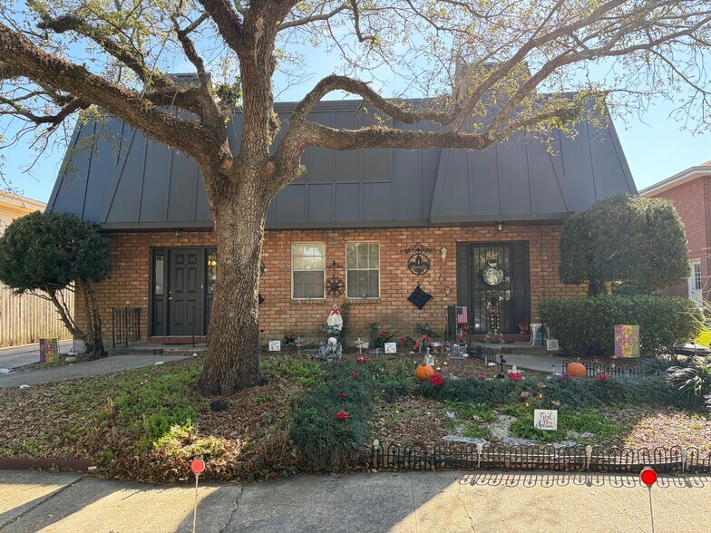 228 Jewel Unit 3 - 228 Jewel St