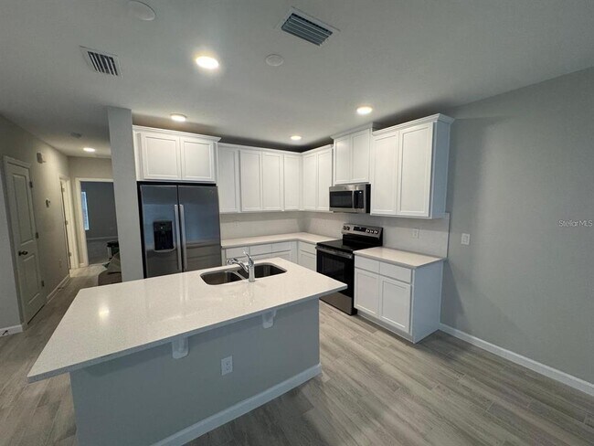 Building Photo - 4710 Campsite Lp