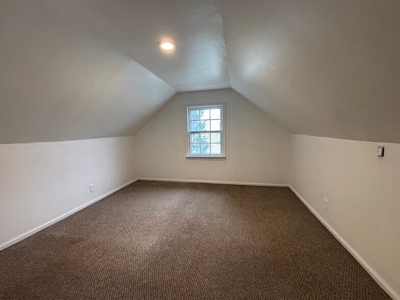 Building Photo - 1103 Stone St