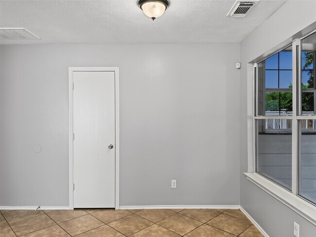 Building Photo - 19323 Cypress Peak Ln