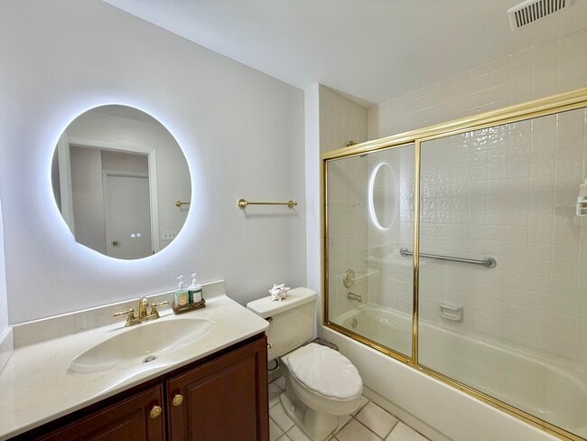 Building Photo - 7935 La Mirada Dr