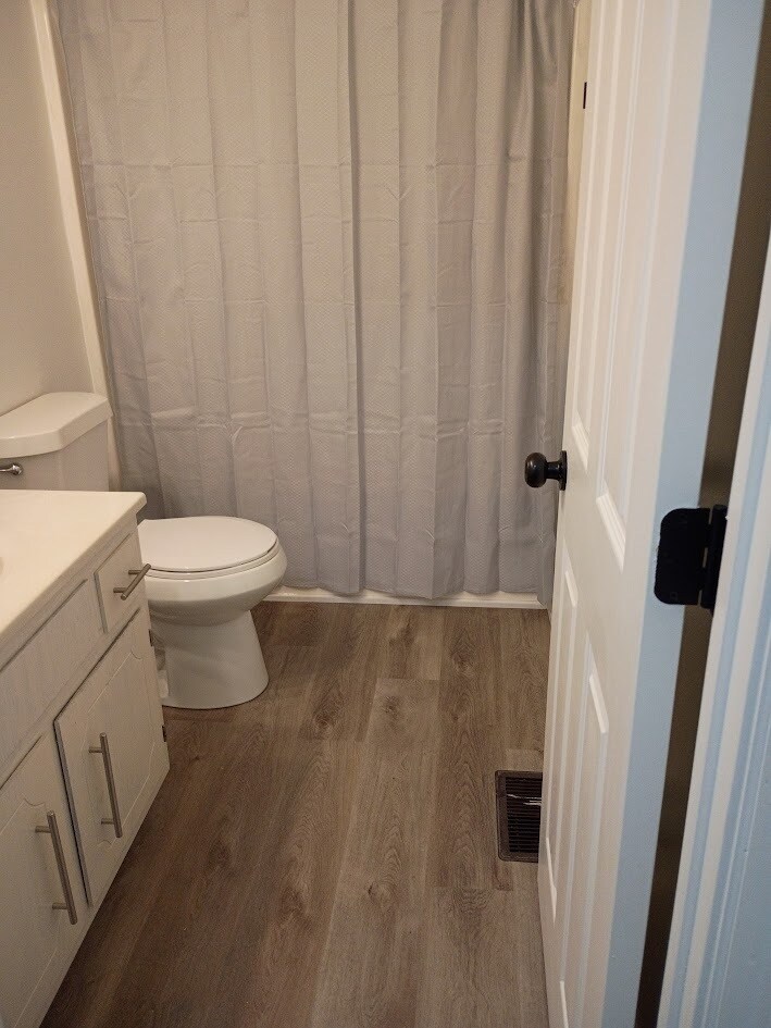 Building Photo - 384 Highland Dr