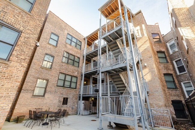 Building Photo - 1744 E 69th St