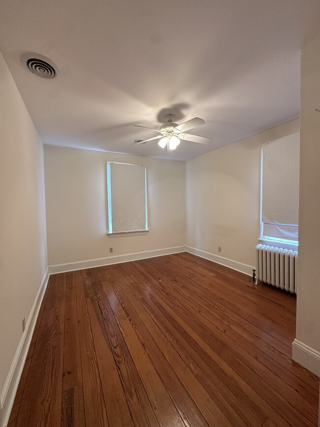 Building Photo - 2401 W 18th St