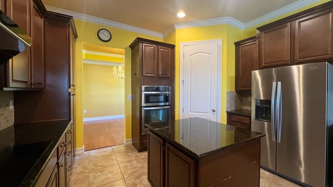 Building Photo - 10907 Mobberley Cir