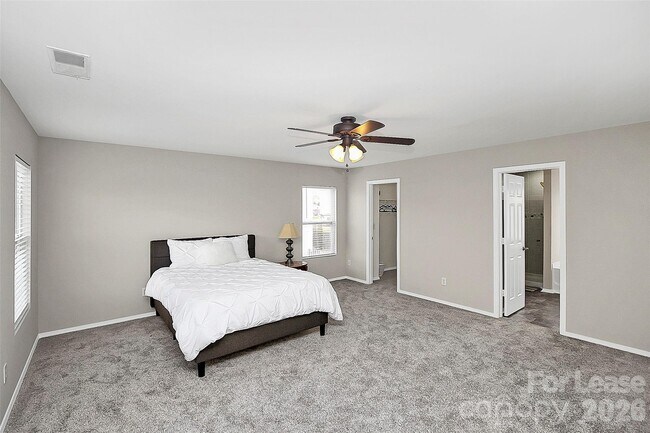 Building Photo - 1711 Rustic Arch Way