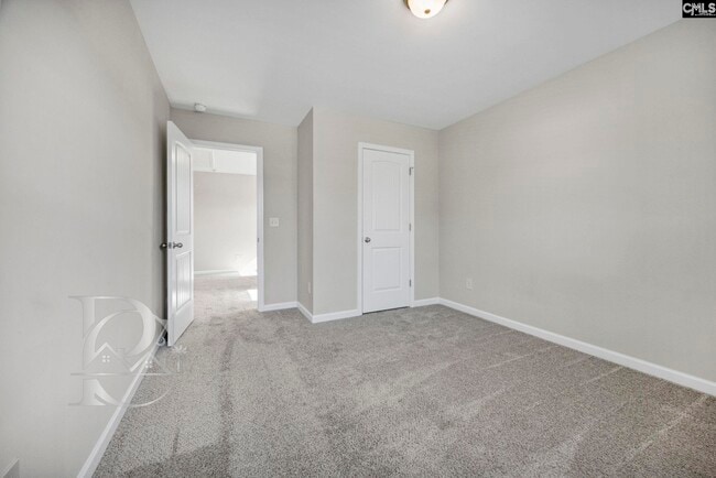 Building Photo - 9 Spinney Ct