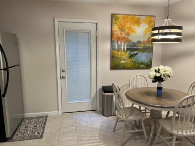 Building Photo - 516 Lakeside Dock Dr