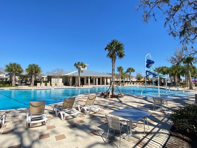 Building Photo - Spacious Corner Unit 3BR/2.5BA Townhome in Kissimmee!