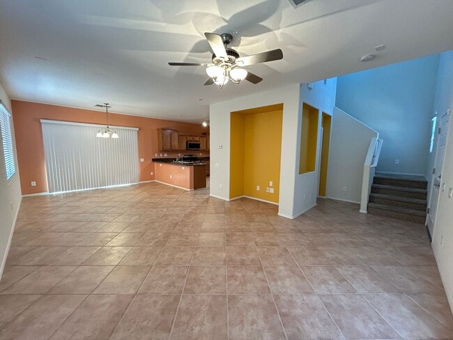 Building Photo - Gated 3-Bedroom 3-Bathroom Home in Southwest!