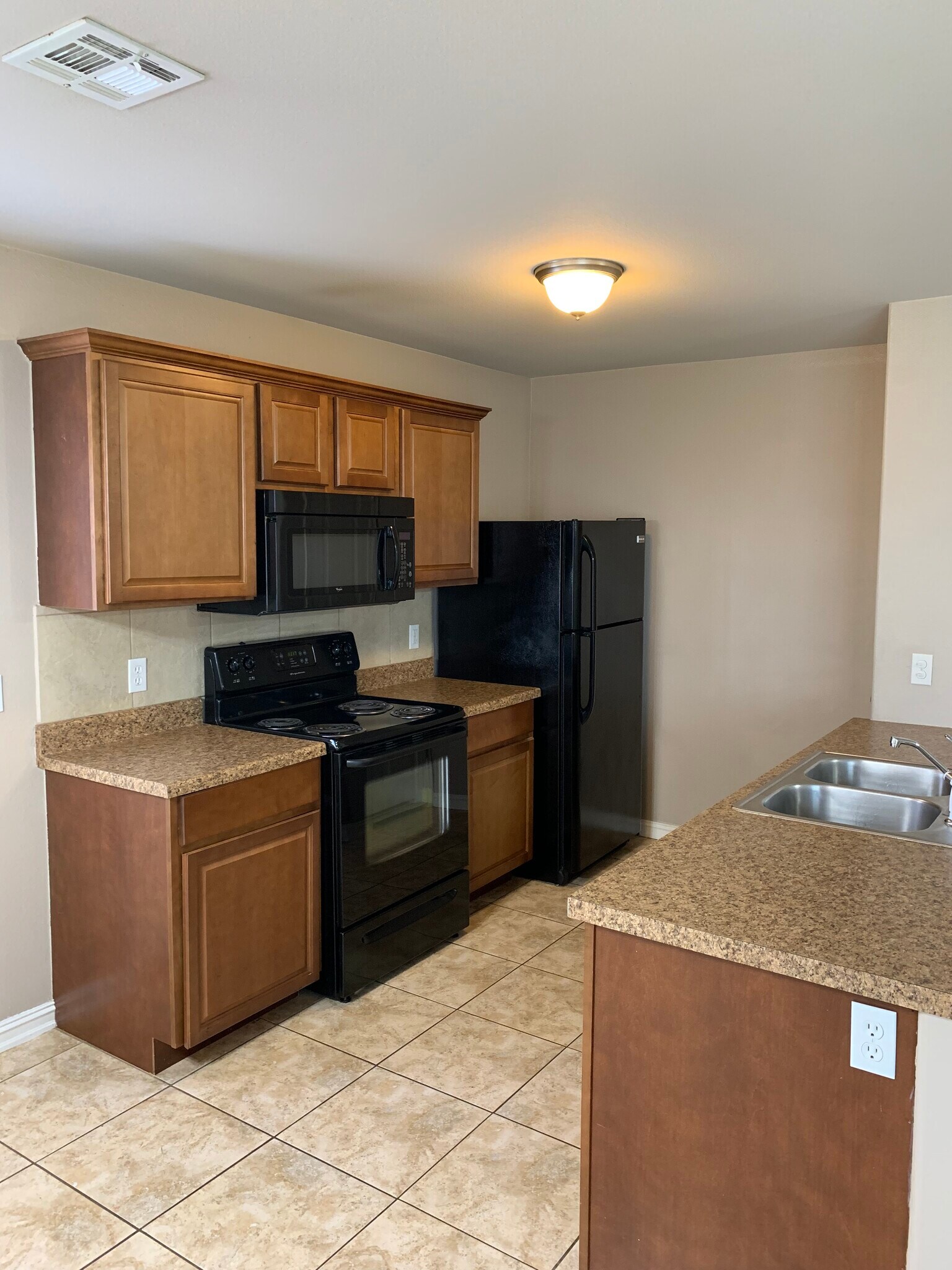 Building Photo - 3406 E Fairmont Pl