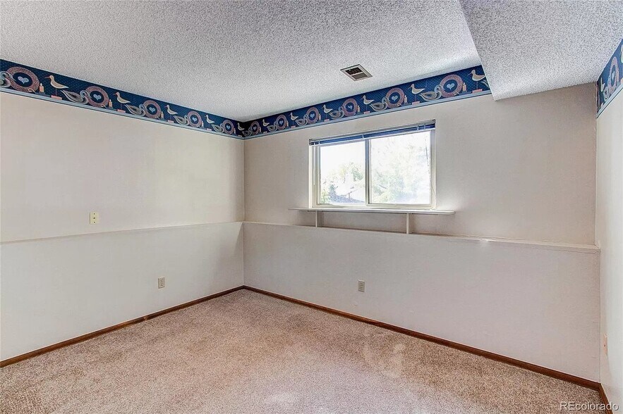 Building Photo - 1357 S Oswego Ct