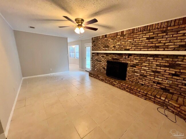 Building Photo - 5905 Pamela Dr