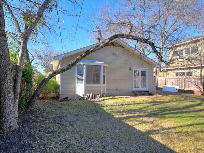 Building Photo - 5409 Grover Ave